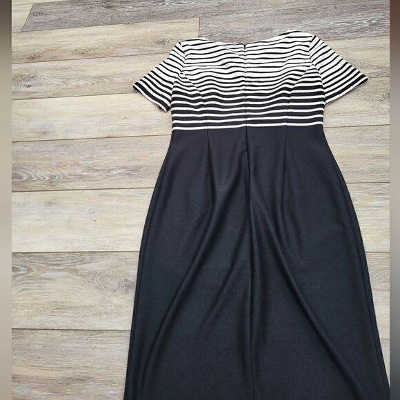 Jones New York high waisted dress black white striped top, solid bottom - size 4 - Picture 3 of 11